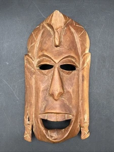Vtg. Wooden Mask Wall Hanging, 10" L x 5 3/4”W Has Small Chip In Top Pictured - Picture 1 of 8