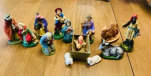 (15) Pieces-Vtg. Christmas-Nativity Set-Holy Family-Figurines-Assorted Makers- - Picture 1 of 5