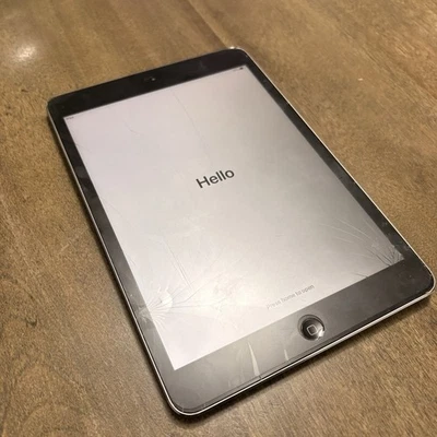 **AS-IS** Apple iPad mini 2 A1489 16 GB - Space Gray/Black (Broken Digitalizer) - Image 1 of 4