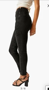 138 $ WE THE FREE Bella Moto hoch geschnittene Skinny-Damenjeans Größe 26 GETRAGEN SCHWARZ - Bild 1 von 5