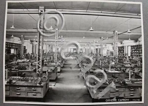 Fotografia epoca Officine Caproni Milano '48 settore lavorazione ferramenta + - Picture 1 of 1