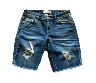 Bermudas de mezclilla azul envejecido talla 24 Dittos para mujer cortas tiro medio usadas Foto 1 de 4