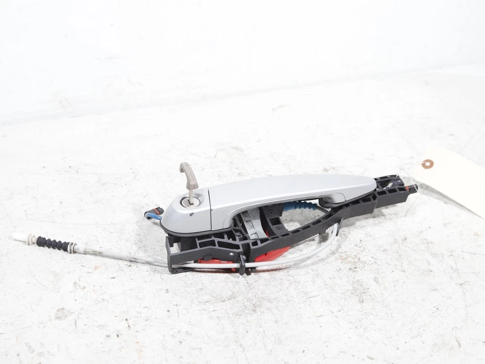 Conjunto de manija de puerta delantera izquierda BMW 328i 330i 335i 340i F30 12-18 7321639 OEM Foto 1 de 4