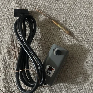 Johnson Controls A19AAT-2 Freezer Temperature Controller for home brewing - Picture 1 of 4