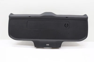 Volvo XC60 2018-2025 puerta levadiza trasera panel de ajuste inferior OEM 31440632 TRIM_UC00 Foto 1 de 4