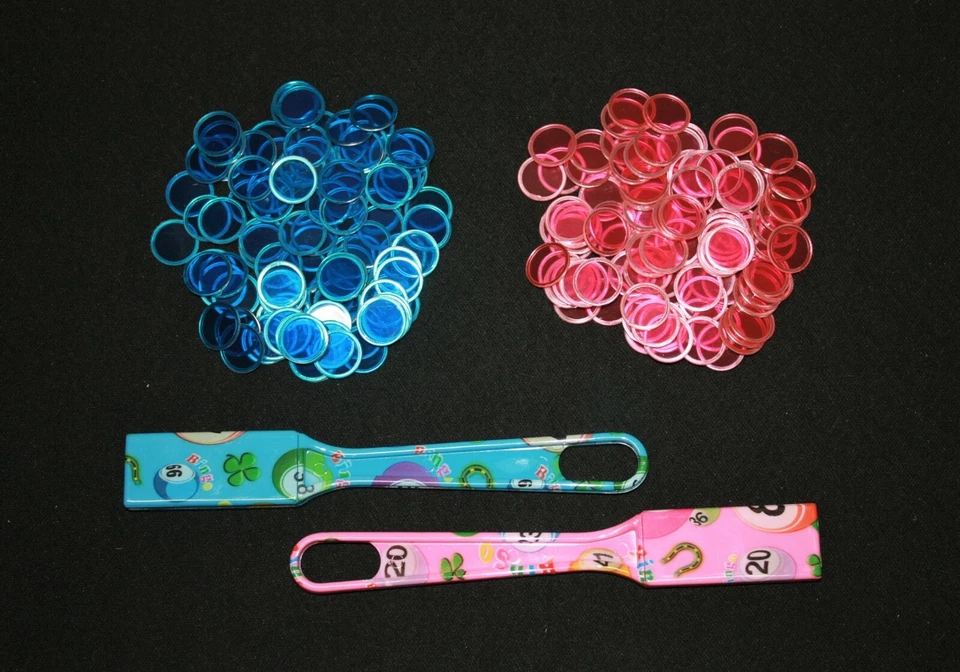 Bingo Paper Cards Blue and Red Magnetic Wand With 100 Chips Each Color