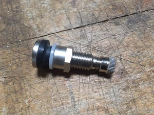 Válvula de neumático de acero inoxidable de repuesto con sello de goma y tapa G23 - Imagen 1 de 4