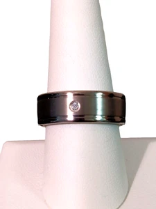 Beautiful New Unisex Cubic Zirconia Titanium Band Ring Size 9 - Picture 1 of 7