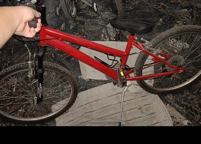 biciclette mtb usata rossa da bambino  buone condizioni - Immagine 1 di 4