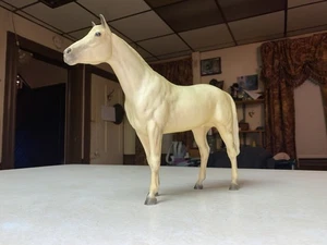 Breyer ABDULLAH Champion Trakehner #817 gris moteado 1989 edición limitada - Imagen 1 de 15