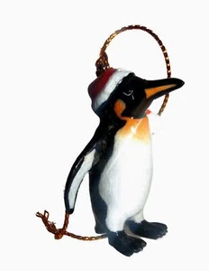 Decoración de árbol de Navidad de porcelana rosa del norte pingüino rey R2885 - Imagen 1 de 5