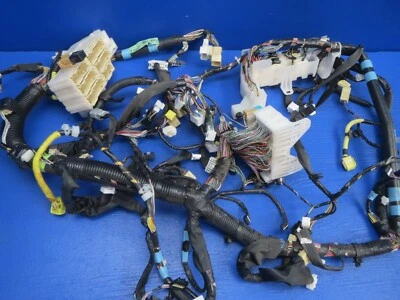 Toyota Sienna XLE 2004 3,3 L debajo del tablero arnés de cableado. SIN GPS OEM. B62 Foto 1 de 4