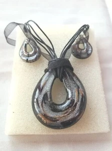 Glass infused silver black and gold necklace and earring set - Picture 1 of 4