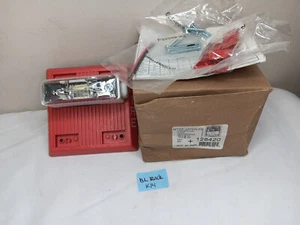 Wheelock MTWP-2475W-FR 24VDC Wall Mounted Strobe/Siren, Red New-Old Stock - Picture 1 of 5