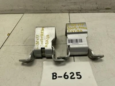 Jeep Liberty 2004 bisagras de puerta trasera inferior OEM+ (plata brillante metálica) Foto 1 de 4