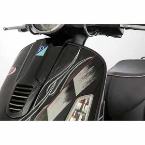 5771800B BORDO SCUDO NERO OPACO SINISTRA PIAGGIO per Vespa GTS 300 IE TOURING 20 - Picture 1 of 10
