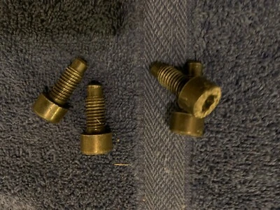 Комплект шестигранных болтов для крепления переднего сиденья кабриолета хэтчбека 81–90 Classic Saab 900 - Изображение 1 из 4