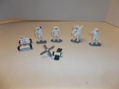 Juego de figuras de 7 piezas Wild Republic NASA astronauta espacial transbordador espacial rover lunar Foto 1 de 3