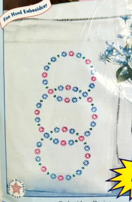 Kit bordado 2 fundas de almohada Daisy Circles 1800 #192 borde de encaje Jack Dempsey nuevo de stock Foto 1 de 4