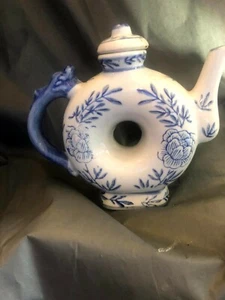 1980er chinesische Donut Stil Floral blau & weiß Porzellan Drachengriff Teekanne - Bild 1 von 6