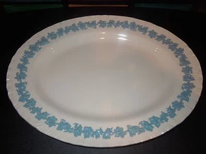 Vintage Wedgwood Embossed Queensware Lavender On Ivory Oval Serving Platter - Bild 1 von 7
