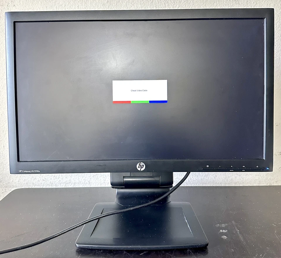 HP Advantage Widescreen LA2206X LED LCD 21.5 Inch Computer Backlit Monitor - Image 1 of 4