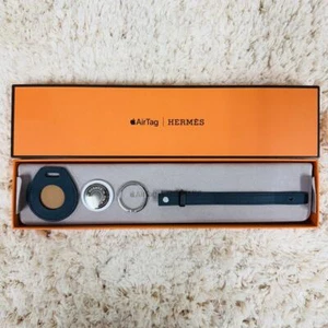 HERMES AirTag Key Holder Leather Case Vert Rousseau Unisex Keyring Set JAPAN - Zdjęcie 1 z 20