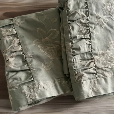 Lote de 2 Shams Laura Ashley Lifestyles Rosas Col Acanaladas Verde Espuma de Mar De Colección Foto 1 de 4