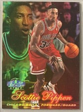 Scottie Pippen (Bulls) 1997/98 Flair Showcase Row 2 Style Common Card (No.16)