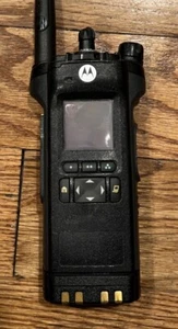 MOTOROLA APX6000 For Parts Does Not Power On. - Zdjęcie 1 z 4