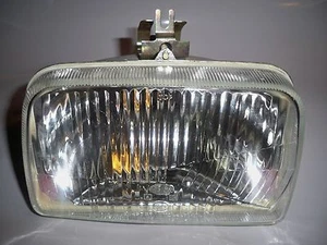 FORD Fiesta Mk1 (76-83) - Optique phare droit CE HELLA NEUF (headlight, faro) - Picture 1 of 2