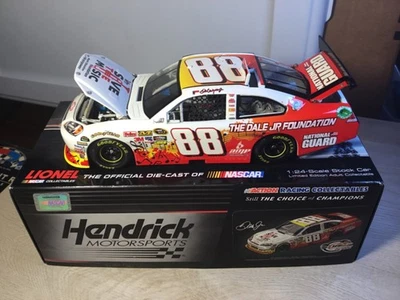 XRARE 1:24 Dale Earnhardt Jr #88 VH1 / SAVE THE MUSIC 2011 NASCAR 1 of 3834 - Image 1 of 4