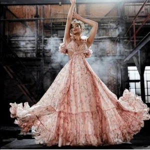 Maxi abito Mac Duggal 67803 floreale chiffon ritaglio volant spalle ballo taglia 6 C7 - Foto 1 di 13