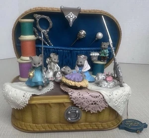 ENESCO O Come All Wee Faithful  Deluxe Action Musical Box  W/box See Video - Picture 1 of 9