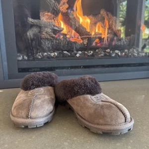 Women's Brown Ugg Clogs, size 8 - Picture 1 of 5