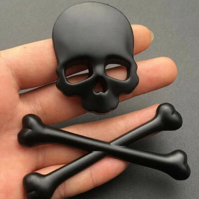 Etiqueta engomada de metal 3D con logotipo de hueso de cabeza de calavera para automóvil camión insignia negra accesorios Foto 1 de 4