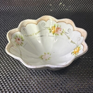 Vintage Hand Painted Nippon Footed Nut/Candy Bowl Floral Motif with Moriage - Bild 1 von 5