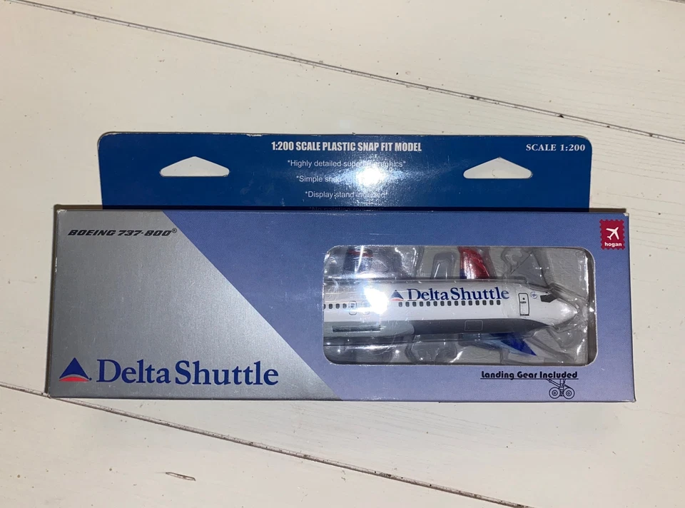 1:200 Hogan Delta Shuttle Boeing 737-800 N395DN Colors in Motion Livery - Image 1 of 3