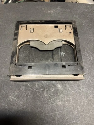 Toyota Corolla Geo Chevy Prizm 1998-2001 tablero central extensión portavasos marrón Foto 1 de 4