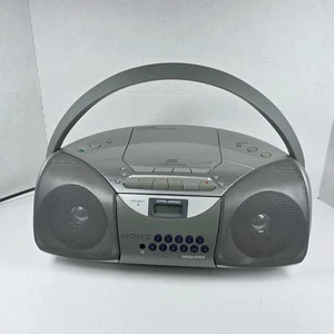 Sony CFD-S200 Mega Bass Boombox CD Cassette Reproductor Radio Estéreo (FUNCIONA) - Imagen 1 de 14