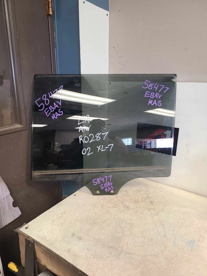 2001-2006 SUZUKI GRAND VITARA XL-7 Rear Door Glass Window Left Driver Side - Image 1 of 4