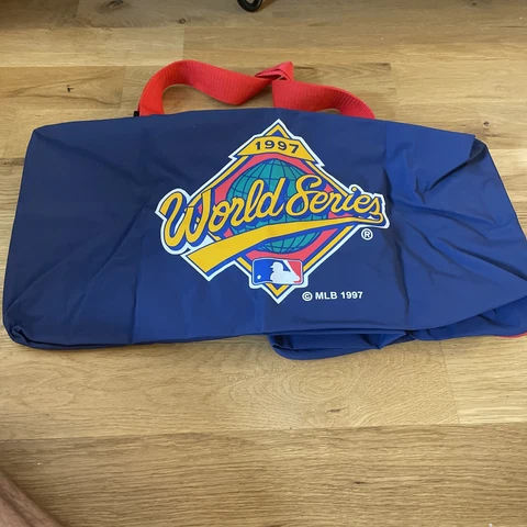 Vintage 1997 World Series Logo Gym/Duffle Bag -Cleveland Indians Florida Marlins Cover