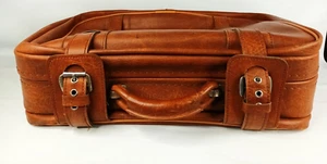 Maleta de fin de semana retro vintage de cuero sintético marrón 20" x 12" x 6" - Imagen 1 de 15