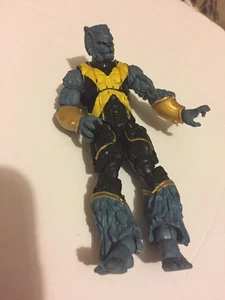 Marvel Universe Astonishing BEAST 3,75" Modellino LOOSE 2012 #010 X-Men - Foto 1 di 9