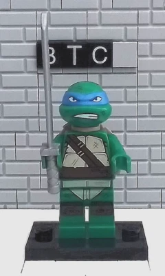 LEGO TMNT 79118 Leonardo, Gritted Teeth, Smudges Minifigure! DAMAGED HEAD! - Image 1 of 4