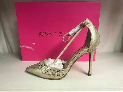 Betsey Johnson Viera 花朵贴花尖头露趾剪影金色 — 第 1/4 张图片