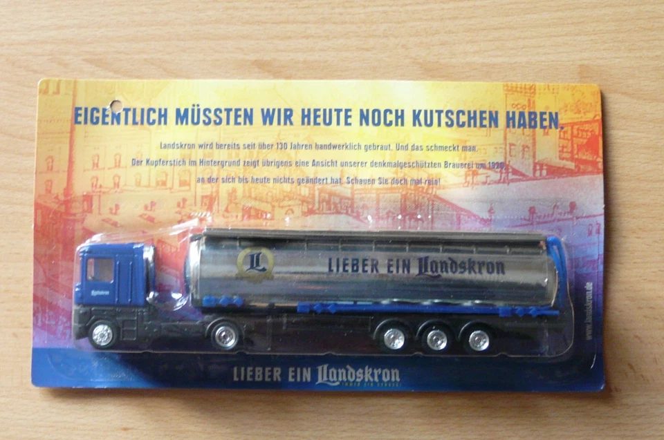 Modelo caminhão cerveja Renault Landskron Tanker HS 16 - Imagem 1 de 1
