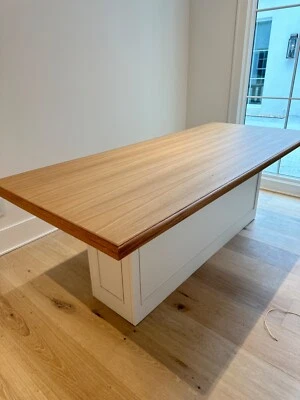 Mesa de comedor de madera maciza de roble blanco nueva Foto 1 de 4