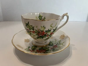Queen Anne "YULETIDE" Teetasse und Untertasse - Fine Bone China England ca 1934 - Bild 1 von 11