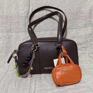 Steve Madden Bharlan Chocolate Shoulder Handbag With Charms Orange Mini Purse - Bild 1 von 16